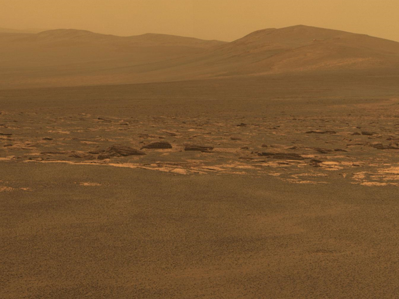 NASA Rover Arrives at Huge Mars Crater After 3-Year Trek